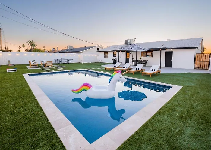Sun Social By Avantstay *